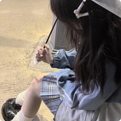 高墙之内的理发室 海报