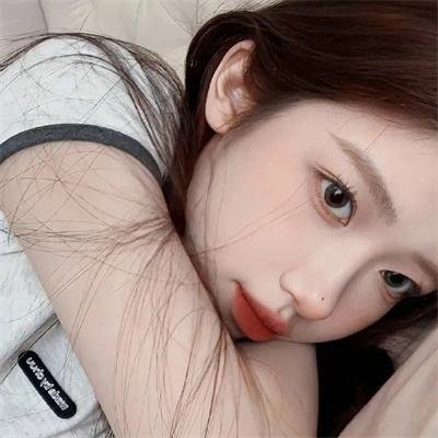 沙漠中的少年 海报