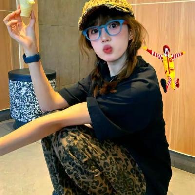 明姑娘 海报